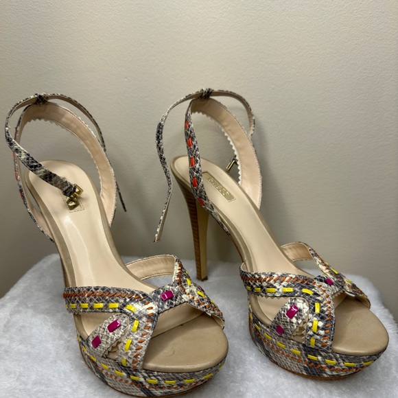 Guess Platform Heels - Picture 9 of 9